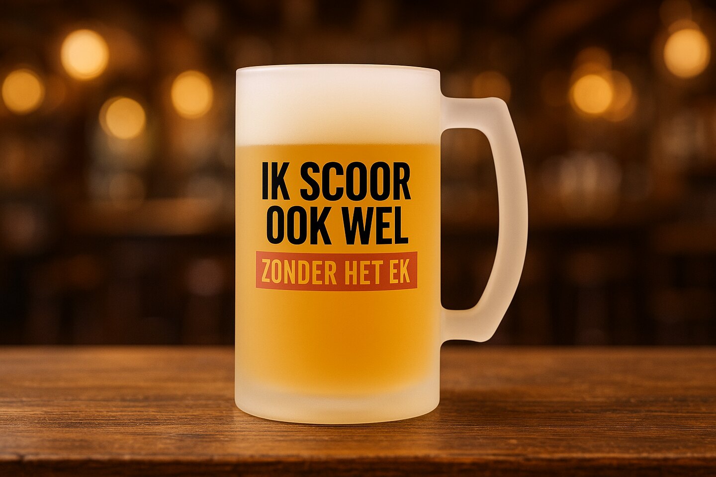 Bierpul met de tekst Ik scoor ook wel zonder het EK
